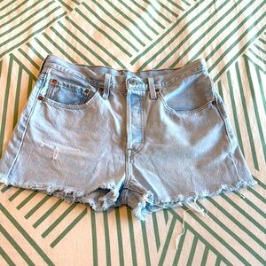 LEVI’s 501 Light Blue Denim Women Shorts sz 30